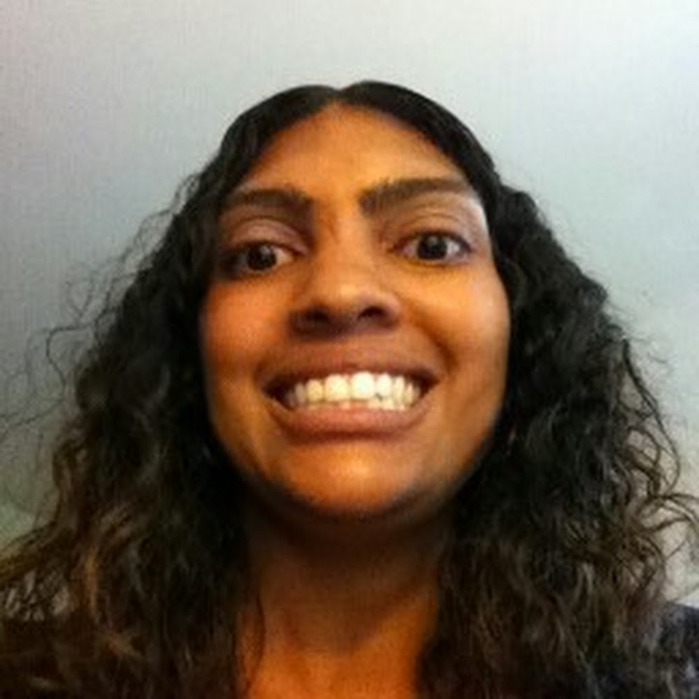 Meet your Posher, Carrie